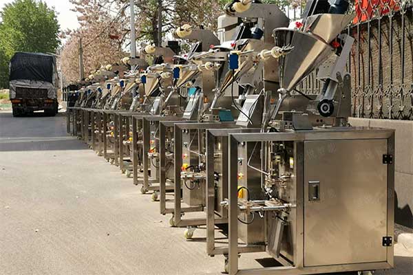 小型粉劑全自動包裝機廣泛適用于食品粉劑、中藥沖劑的小袋包裝